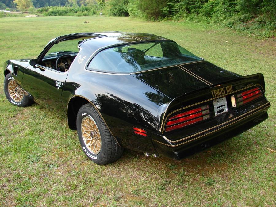  Pontiac Firebird Trans Am Bandit 1977 года  (фото 16 из 29)